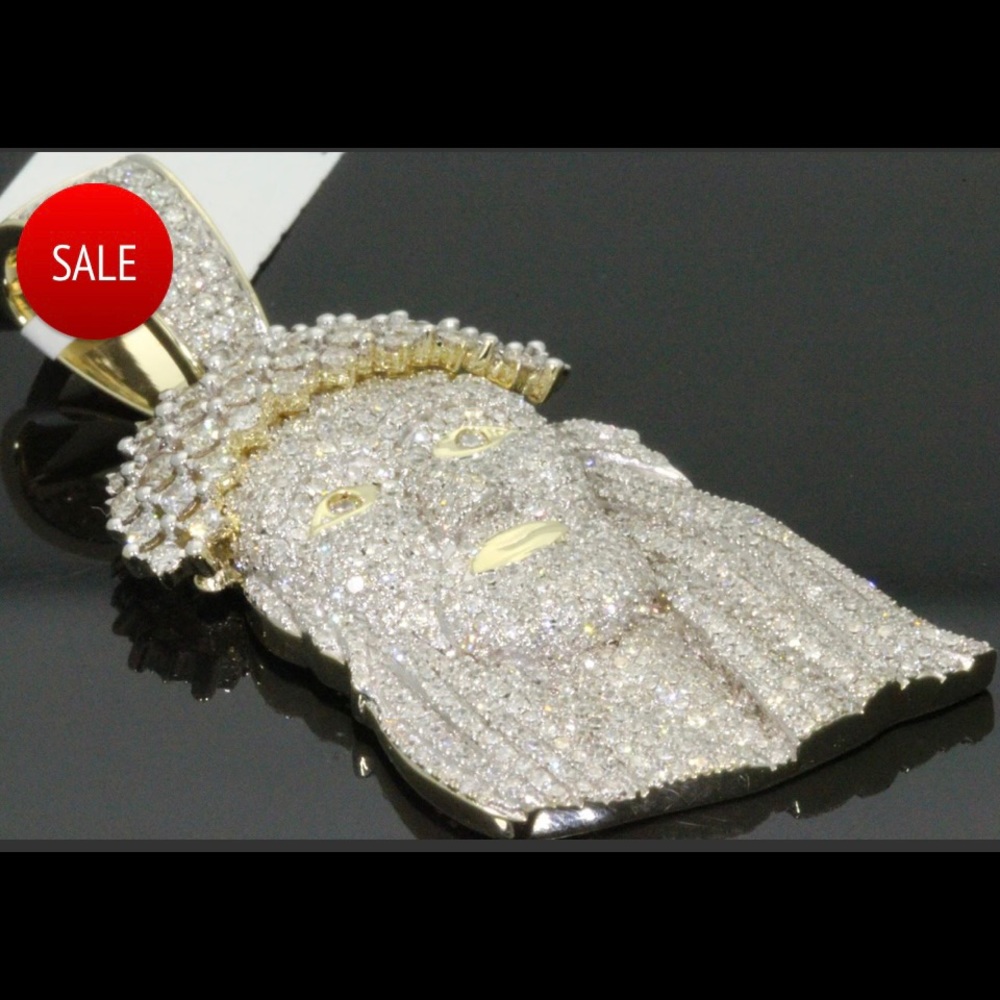 Pendant Jesus 10k yellow Gold 3.75 Diamonds